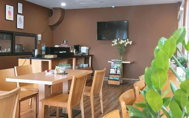 Azumaya Hotel Linh Lang