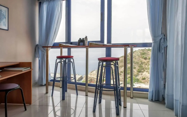 Ariadne Apts