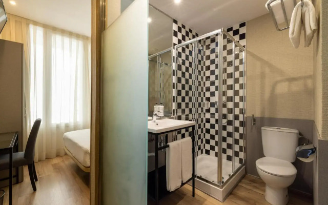 Hotel Avenida Gran Via