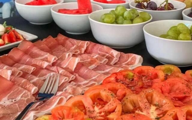 Marina Gardens Boutique&Suites