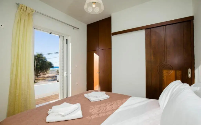 Sea Side House Rapanas