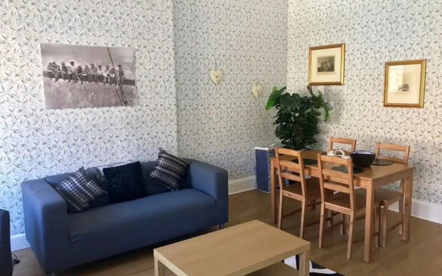 Stunning 3-bed Apartment in Edinburgh