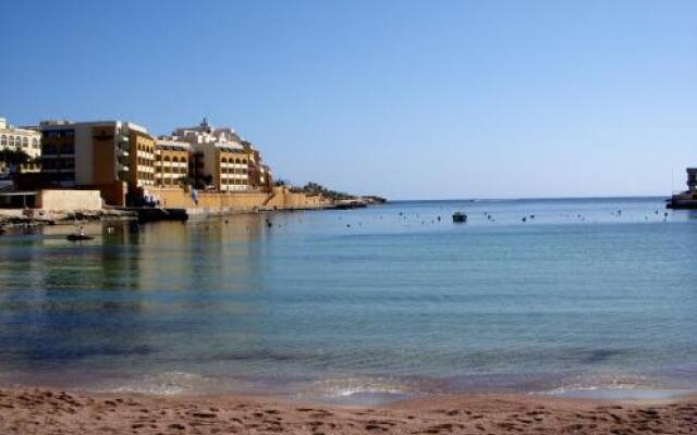 Seafront Apartment Spinola Bay