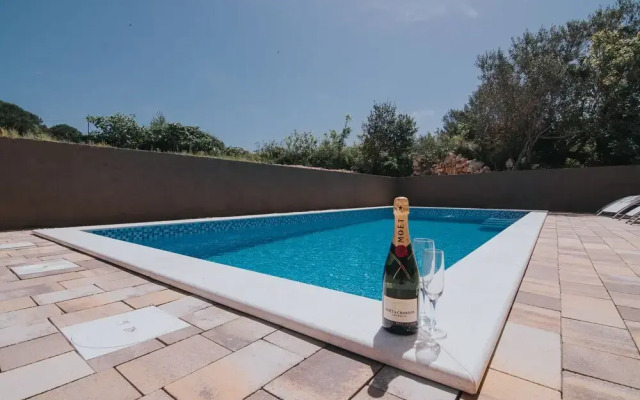 Pool Apartments Lucija