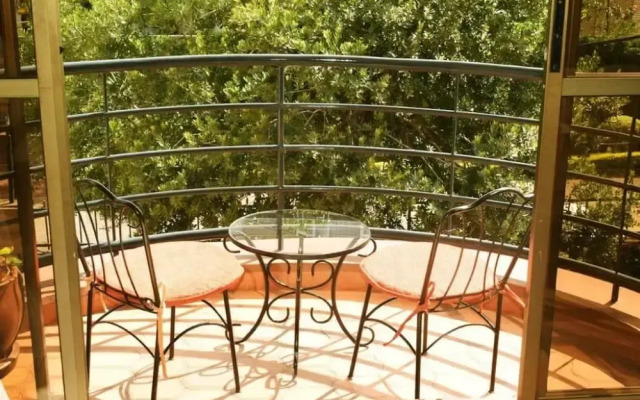 Cerenata Gardens Suites