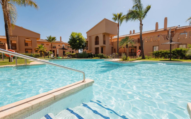 Modern and luxurious holiday home with sea views in Benahavís