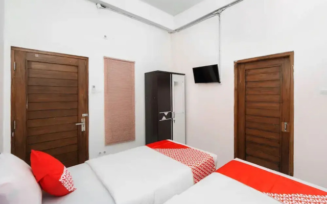 Falisha Homestay Syariah by OYO Rooms