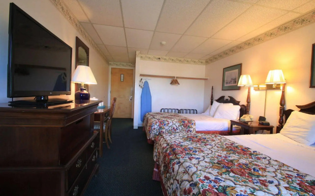 Boothbay Harbor Inn