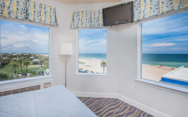 Seaside Amelia Inn