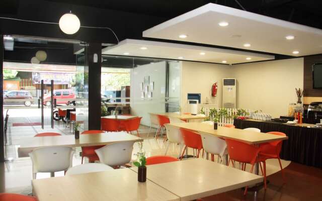Airy Panakkukang Boulevard Topaz F8 Makassar