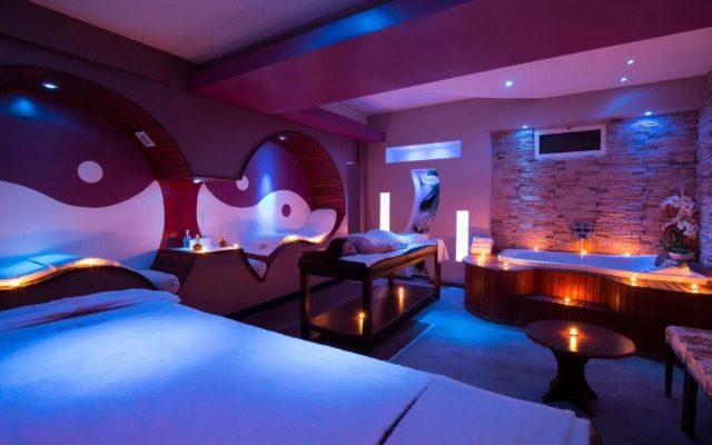 Lycus River Thermal Hotel