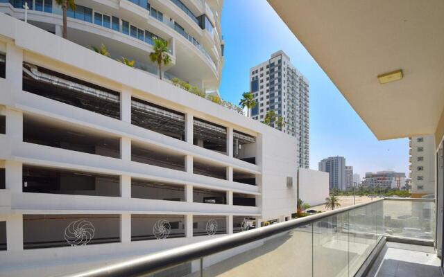 KeyHost - Regent Court JVC - K310