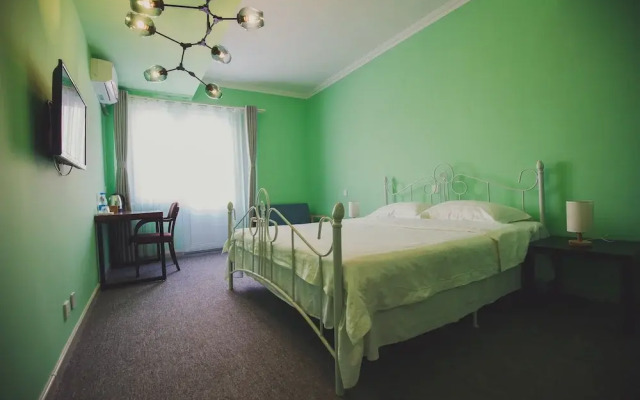 White Horse Times Hotel