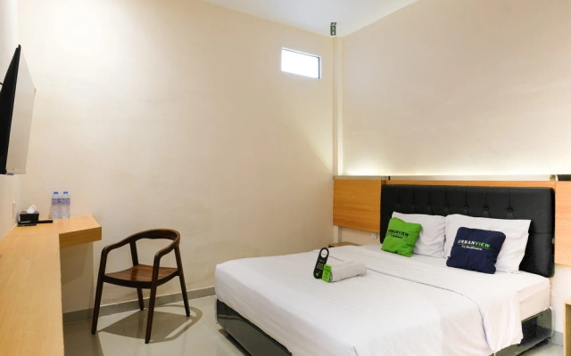 Urbanview near Sunrise Mall Mojokerto – Guest Rooms – Mojokerto