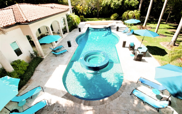 Bel Air Luxury Mansion