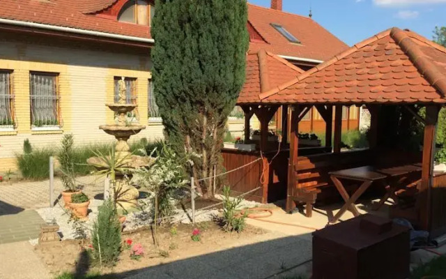 Kis Apartmanhaz