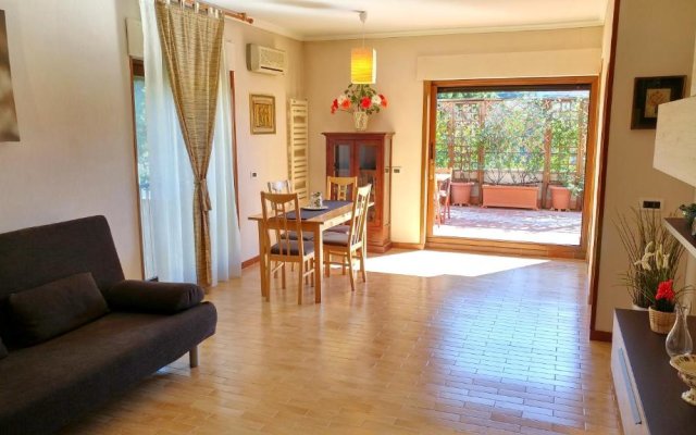 Terrace22 - Delizioso Attico Ben Collegato, 4 Persone