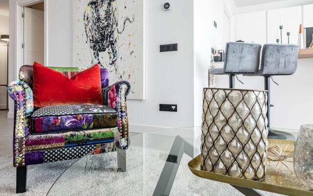 LAE13.1D- Apotel  Estepona hills by Roomservices