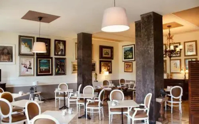 Hotel Pandos