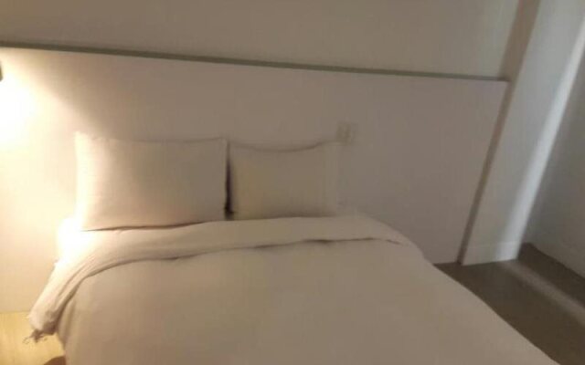 Hau Gung Hotel