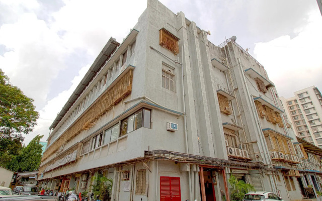 Collection O 81088 Hotel West Inn