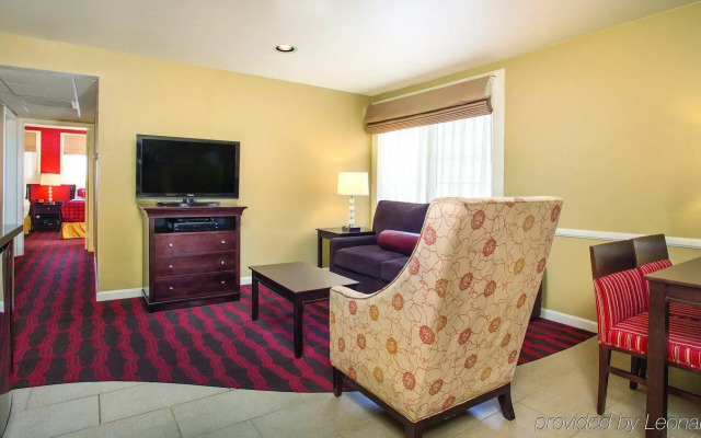 Peacock Suites
