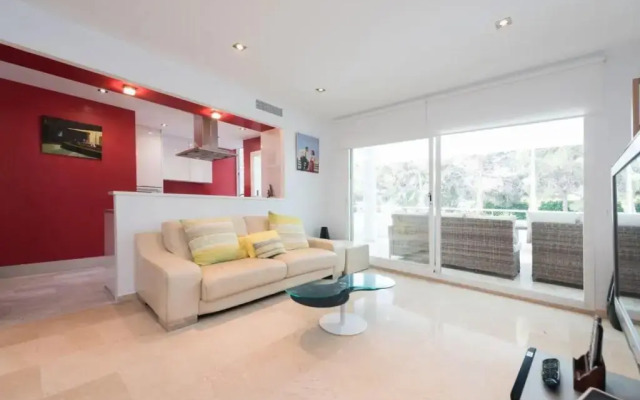 Charming 2 Bedroom Trocadero Arena area
