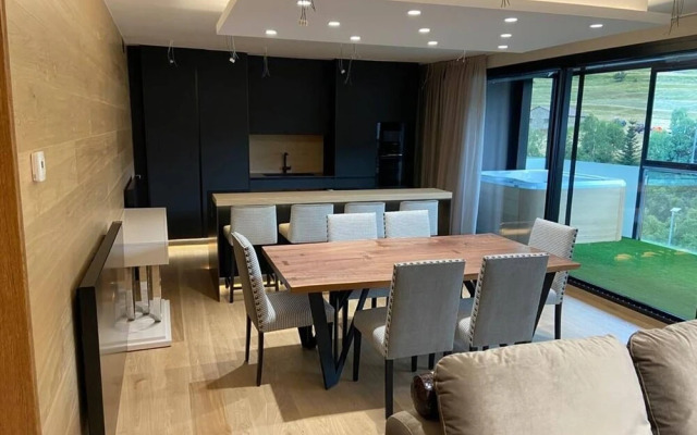 Llac Blau Luxury Apartment With Jacuzzi