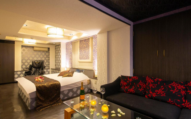 Hotel Gee (Adult Only)