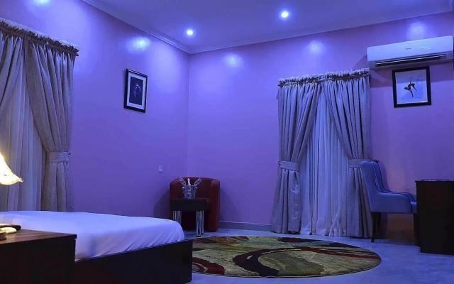 Extended Stay Grand Hotel