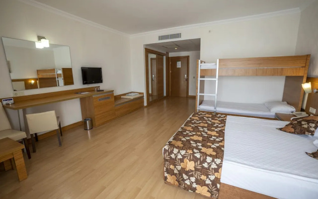 Cenger Beach Resort&Spa