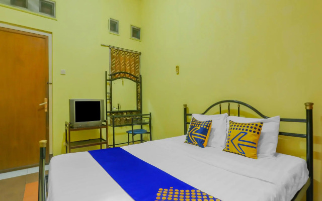 SPOT ON 90272 Istana Griya 1 Hotel