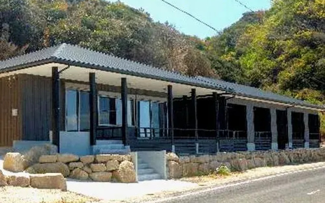 Minshuku Inakahama (Yakushima)