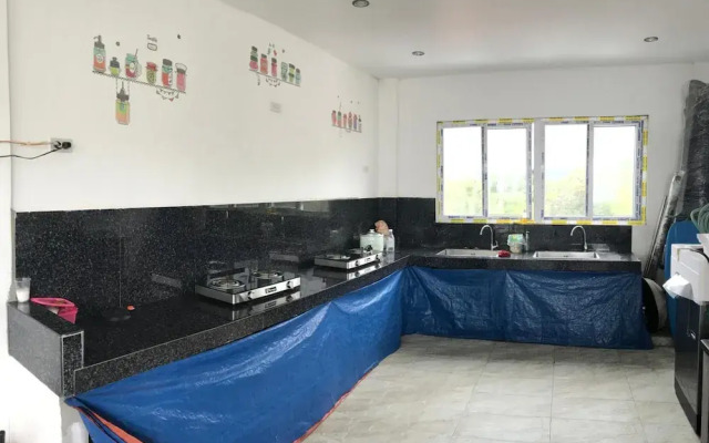 Seabreeze Beach Lodge