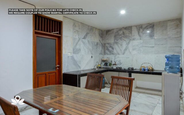 Guest House Aini I