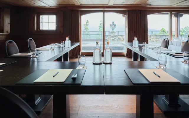 LeCrans Hotel & Spa