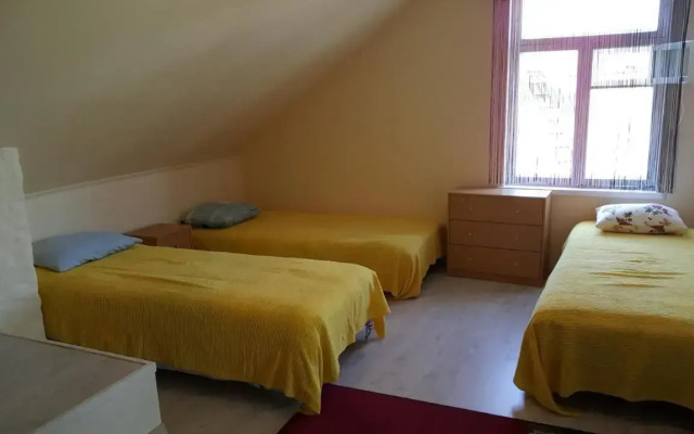 Summer Apartment