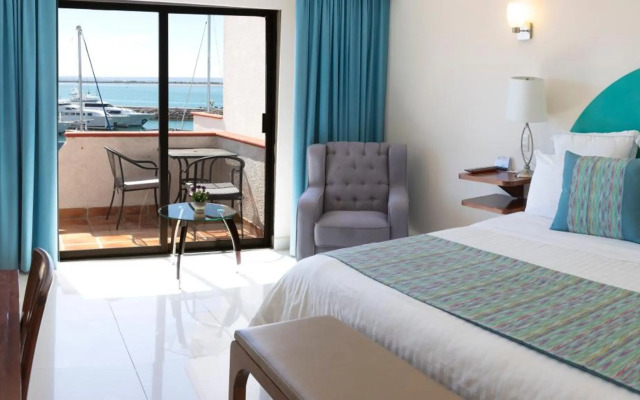 The Westmarine Waterfront Hotel