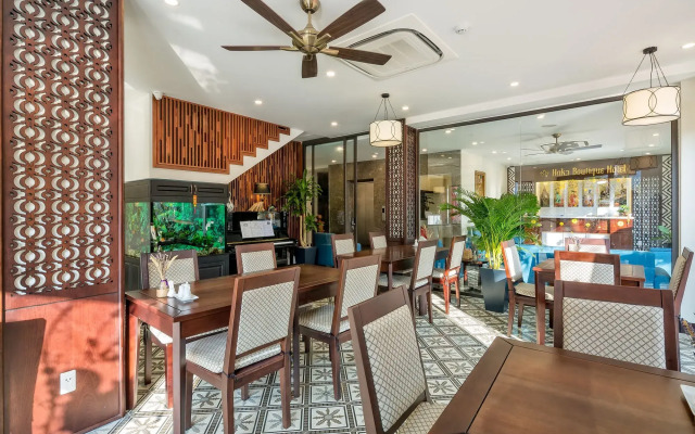 Haka Hotel & Apartment