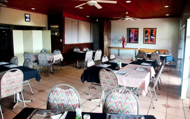 Mzimayi River Lodge