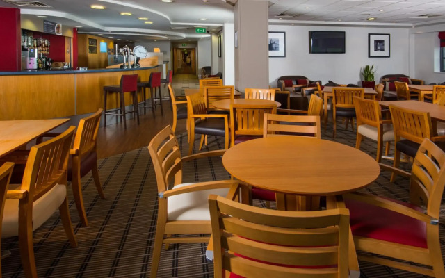 Holiday Inn Express Swansea - East by IHG