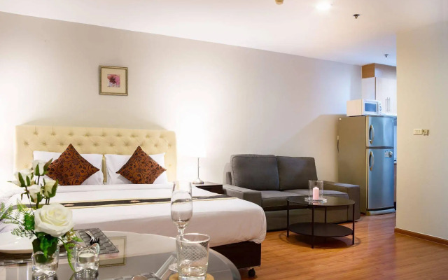 Waterford Diamond Tower