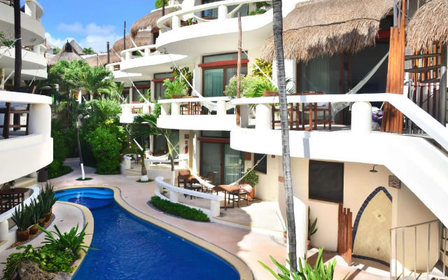 Playa Palms Beach Hotel