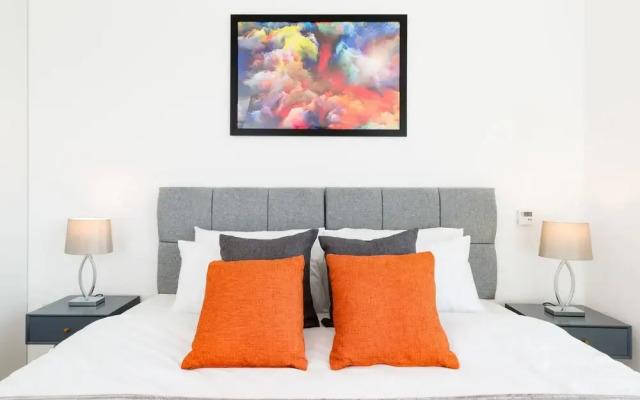 Reign Luxure Apartments