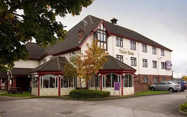 Premier Inn Wirral (Two Mills)