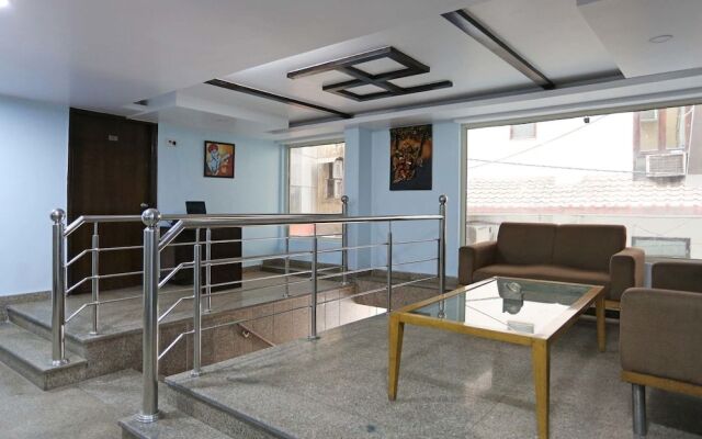 OYO 10048 Hotel Aditya Inn