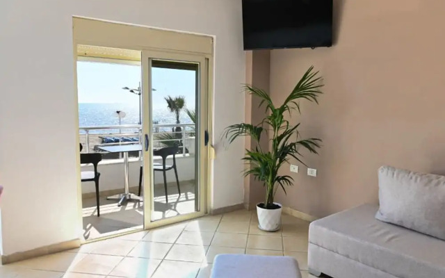 Apartment on the Beach