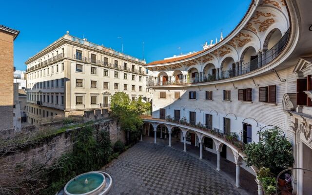 Large And Beautiful 4 Bd Apartment In Front Of The Cathedral Cabildo Iv