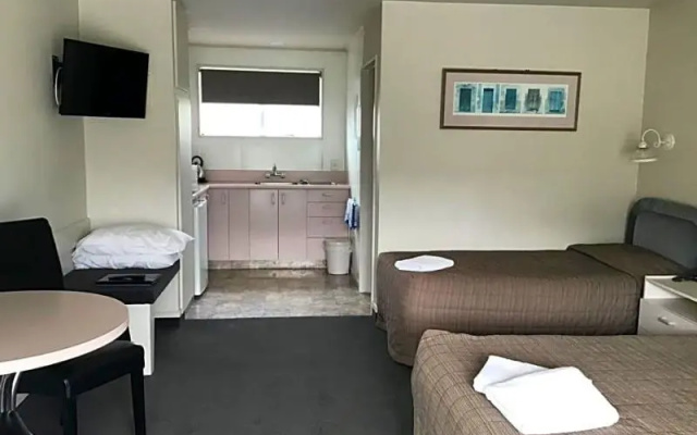 Helensborough Motor Inn – Guest Rooms – Balclutha