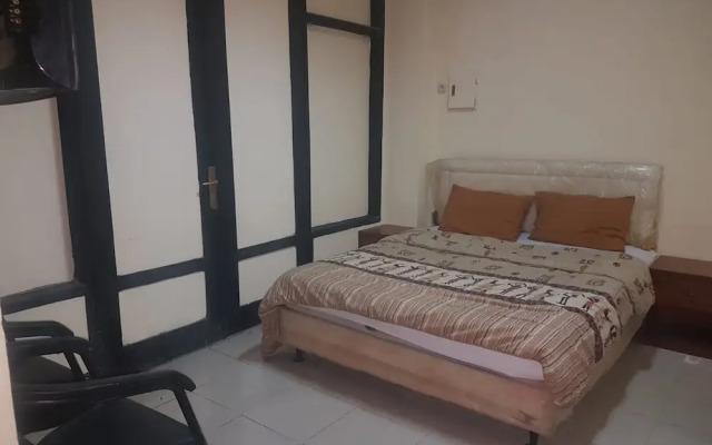OYO 90702 Wisma Tobana Kebayoran